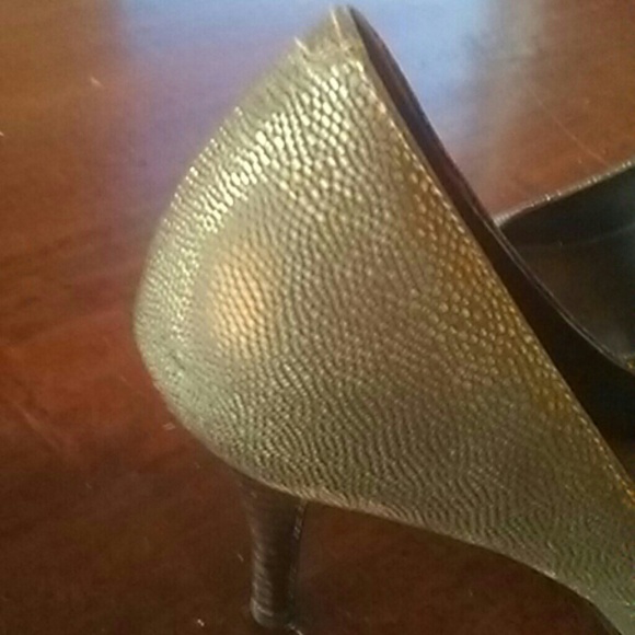 Cole Haan metallic heels - Picture 3 of 7